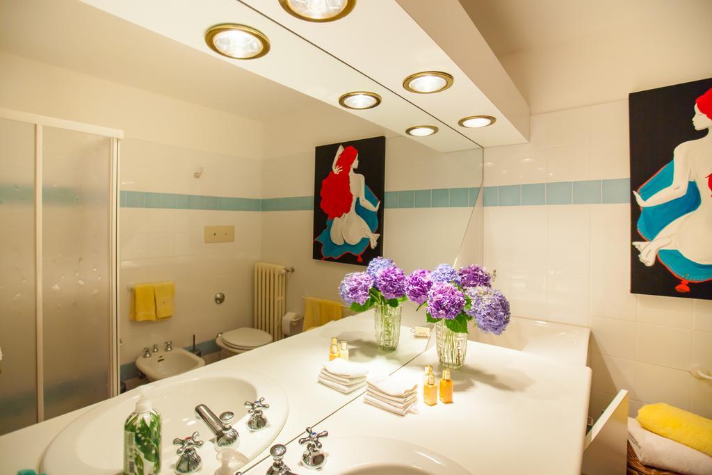 La Volpe Dorata Bed and Breakfast Stresa Rum bild