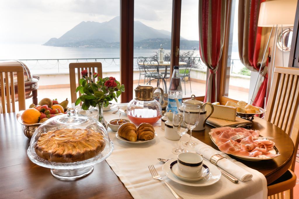 La Volpe Dorata Bed and Breakfast Stresa Exteriör bild